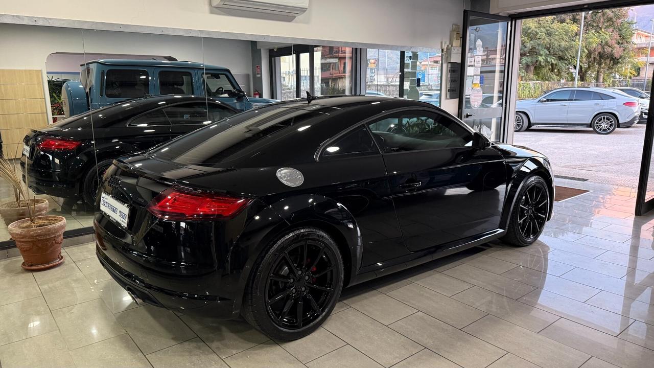 AUDI TT 2.0 TDI 184 TOTAL BLACK