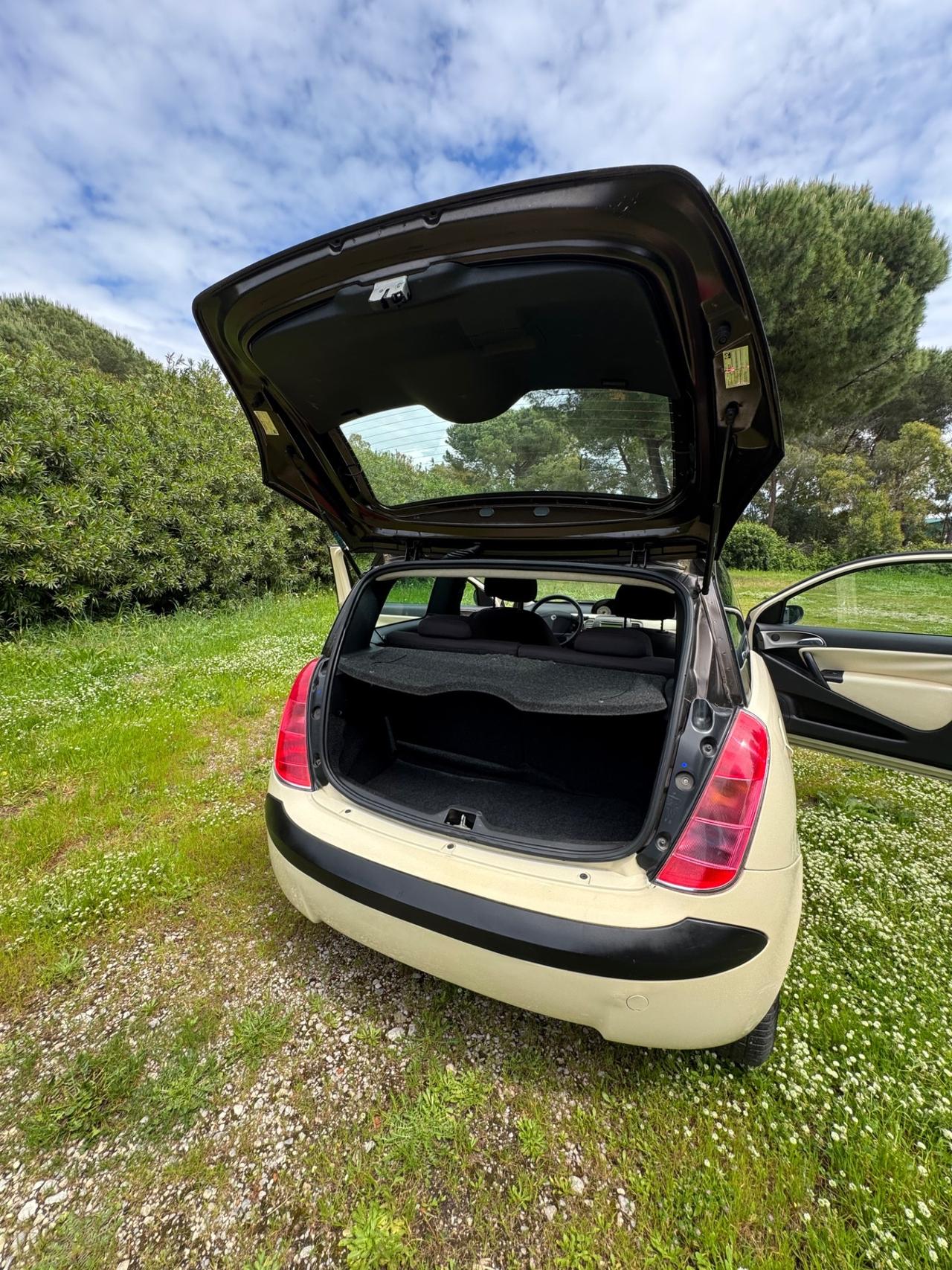 Lancia Ypsilon 1.2 Oro 100