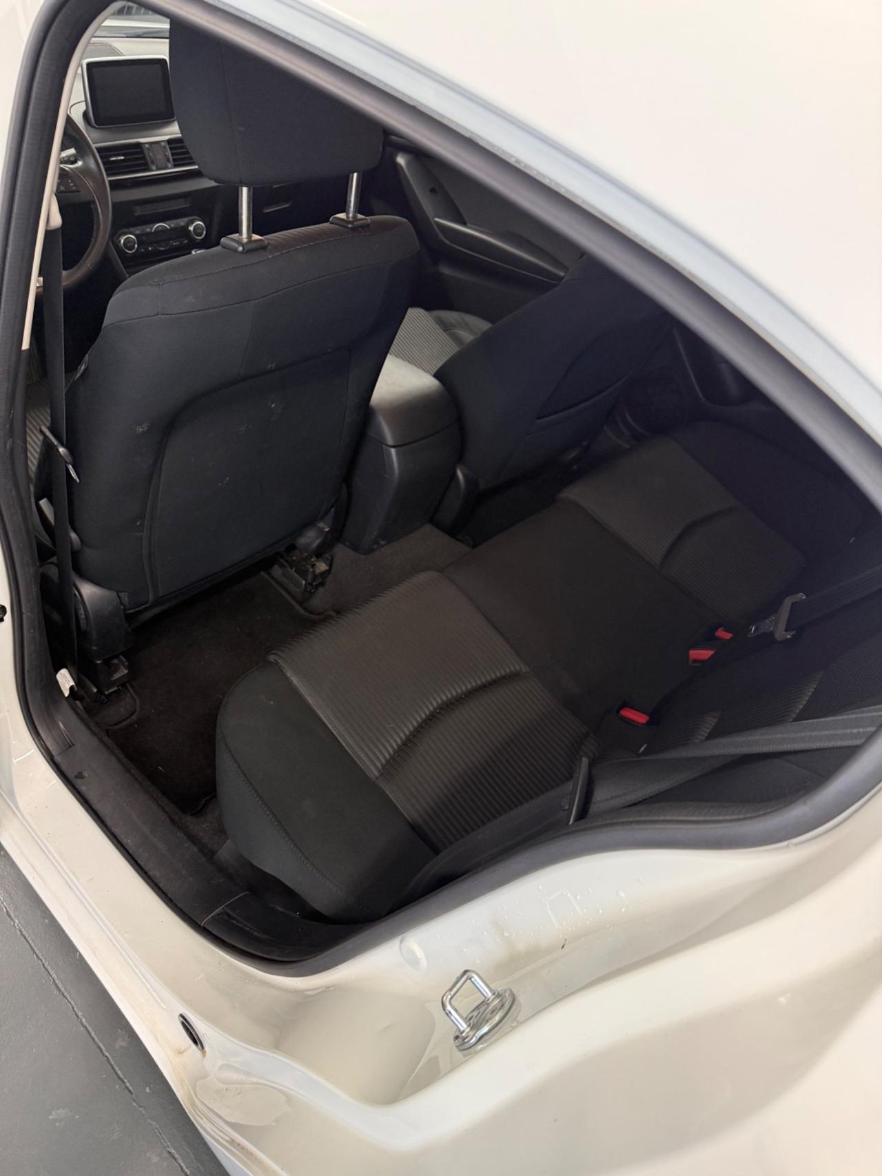 Mazda 3 Mazda3 1.5 Skyactiv-G Evolve