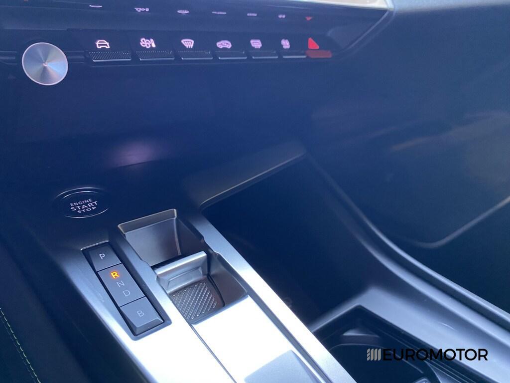 Peugeot 408 1.6 HYBRID GT e-EAT8