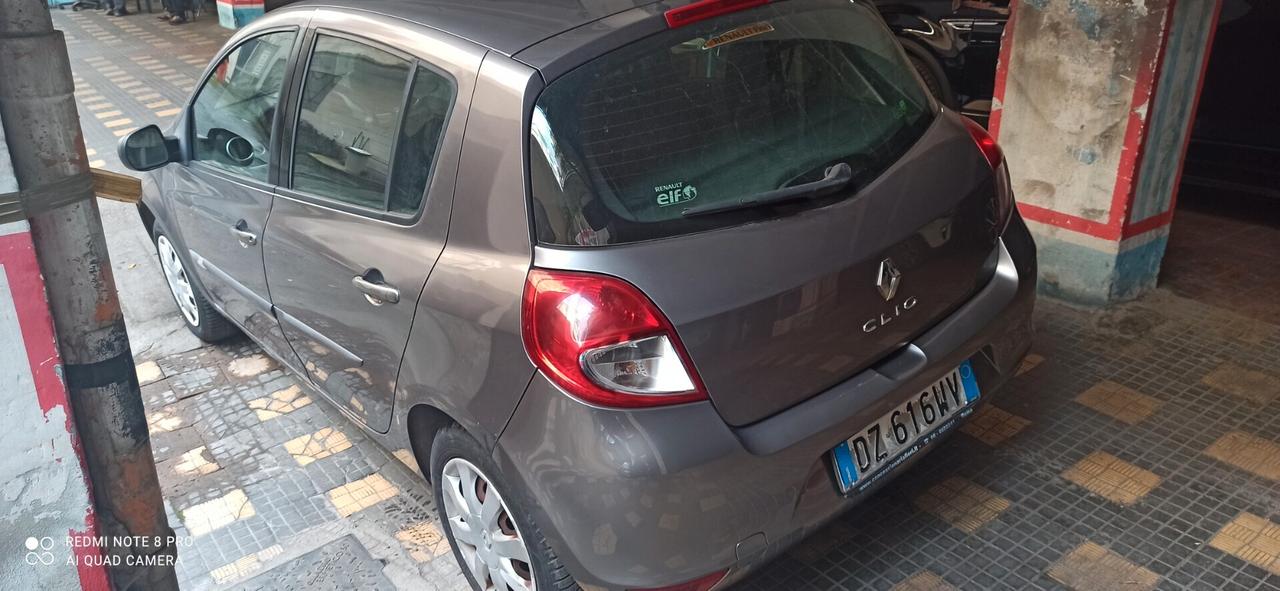 Renault Clio 1.2 16V 5 porte Luxe