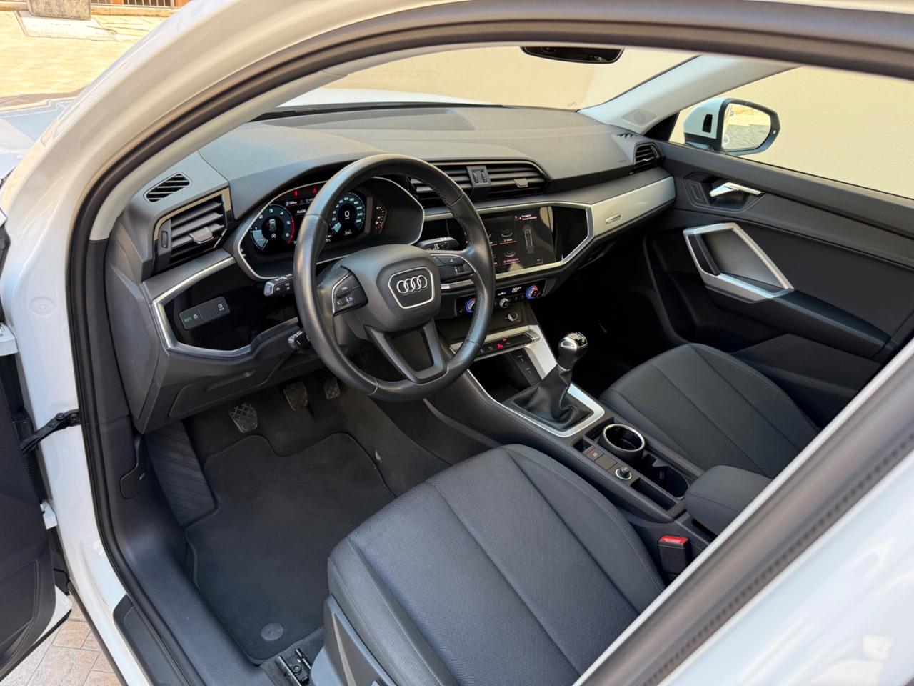 Audi Q3 35 TDI Business Advanced