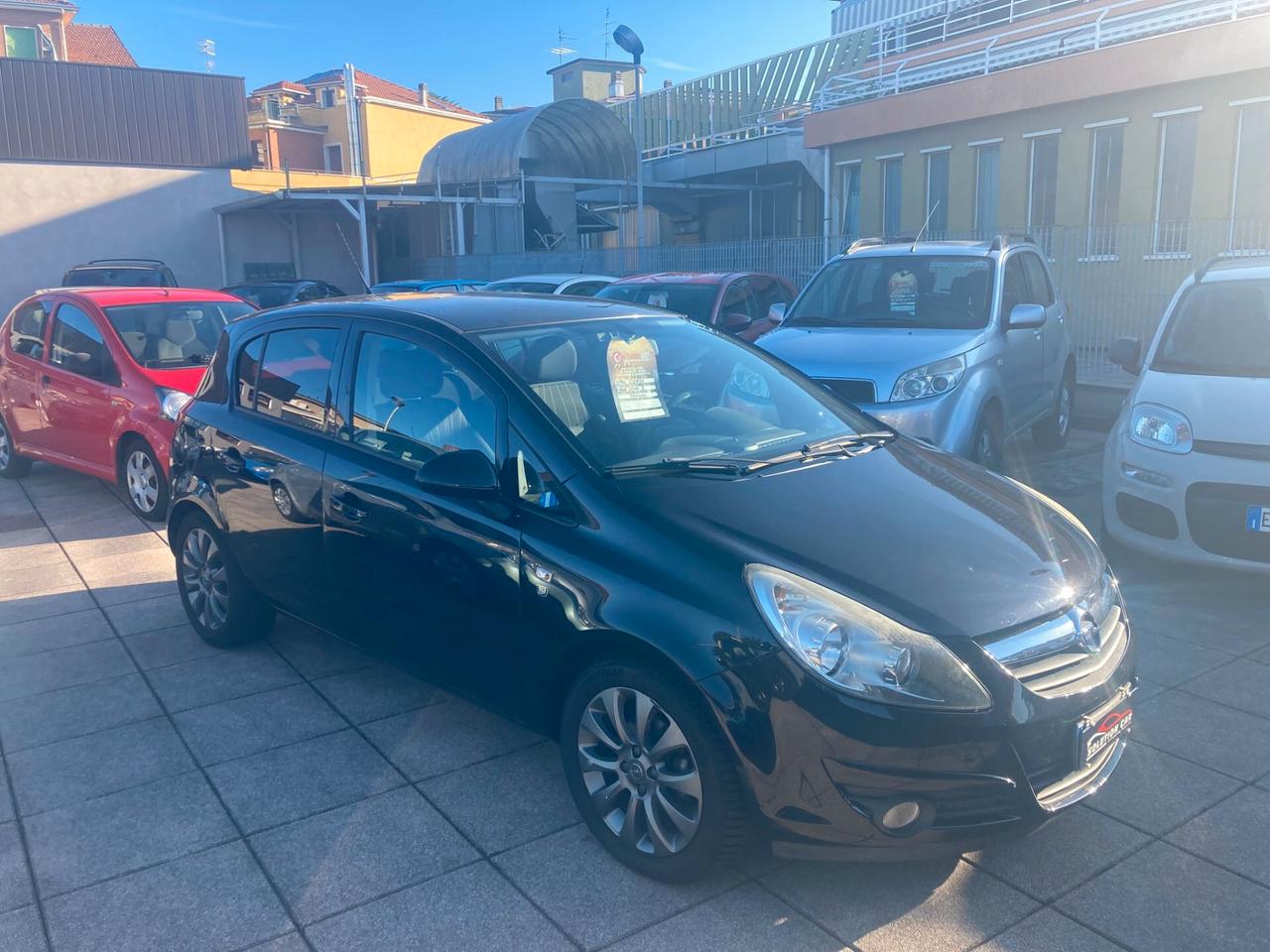 Opel Corsa 1.2 5 porte Cosmo