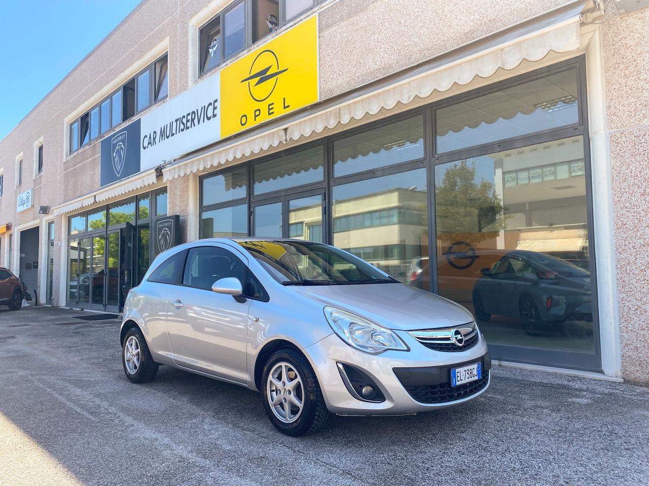 Opel Corsa 1.2 85CV 3 porte GPL - 2012