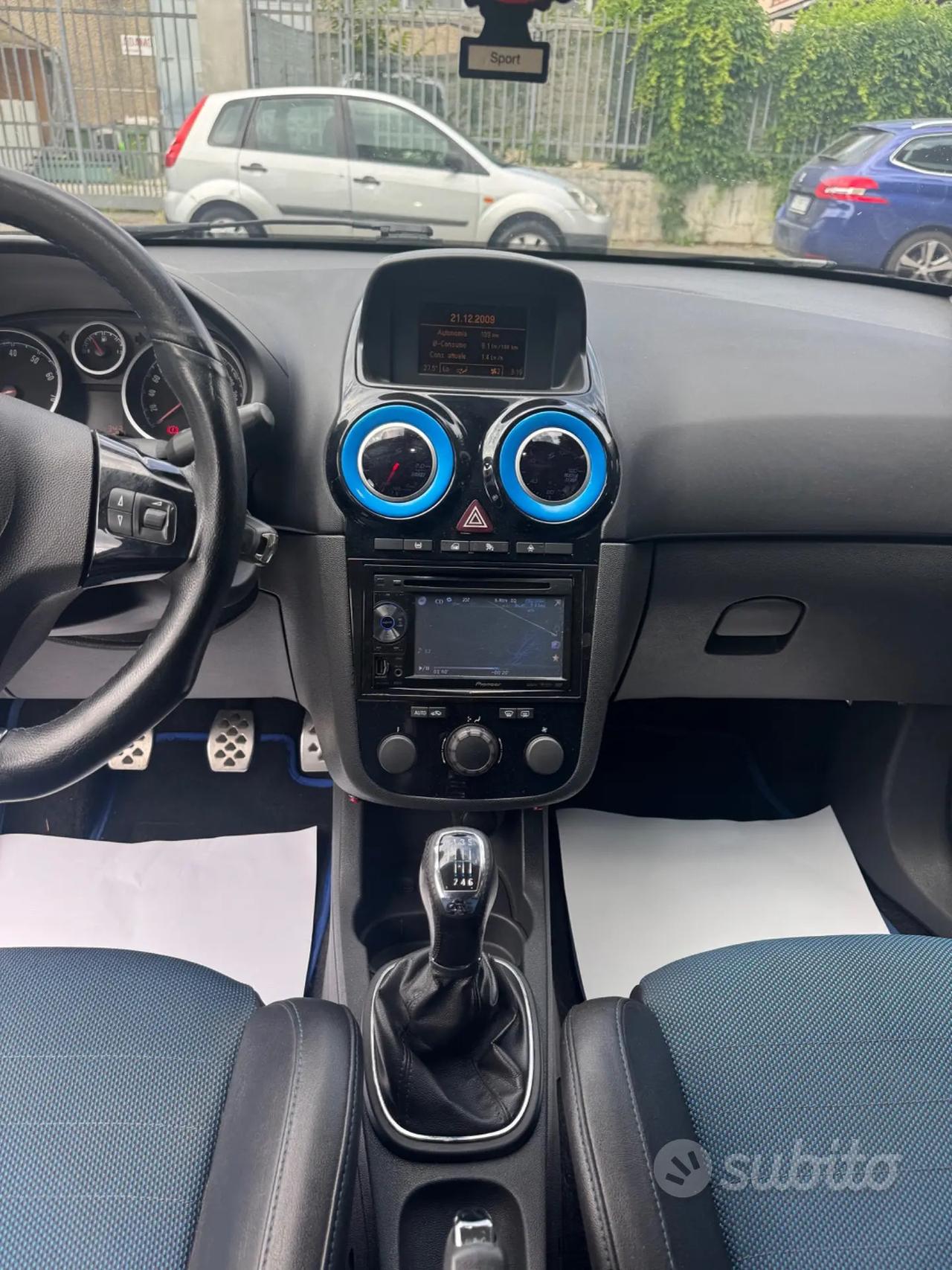 Opel Corsa 1.6 T 192CV 3 porte OPC