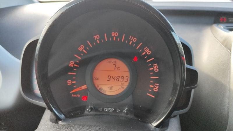 Toyota Aygo Aygo 1.0 VVT-i 69 CV 5 porte x-play