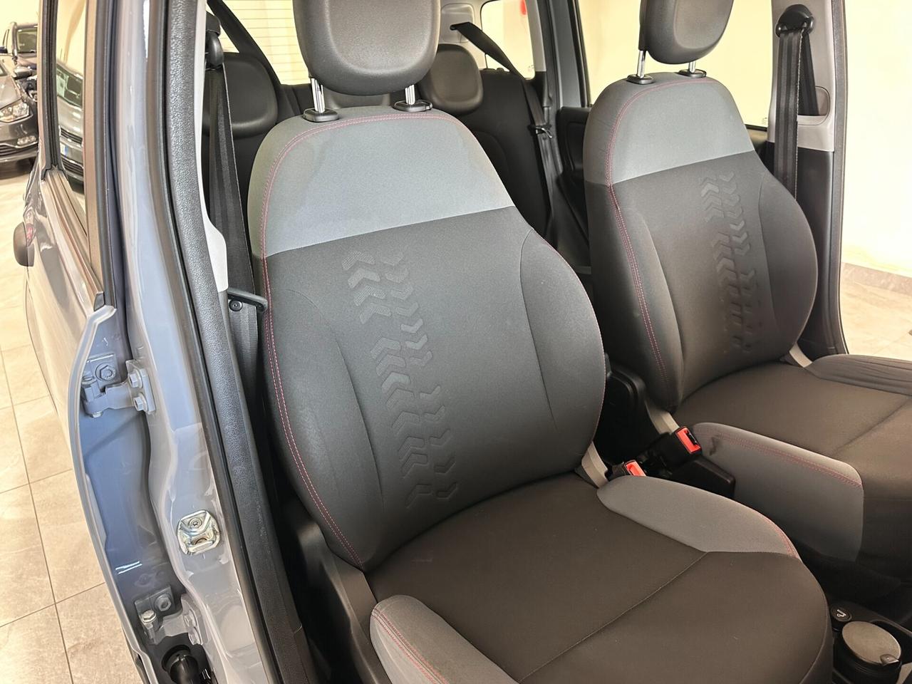 Fiat Panda 1.2 Lounge DA VETRINA – UNICO PRO