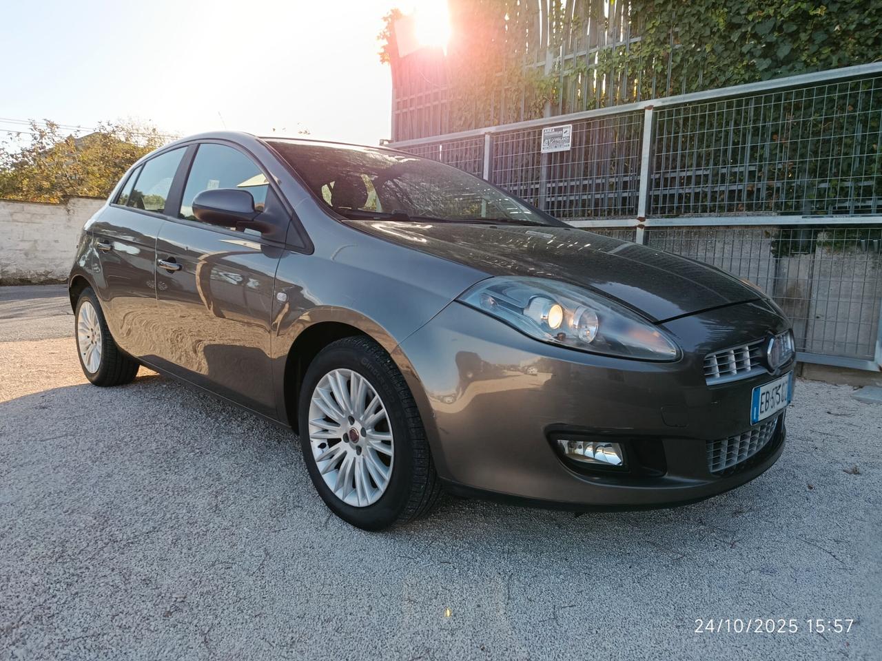 Fiat Bravo 1.6 MJT 120 CV DPF Active £3500 vista e piaciuta £4500 CON GARANZIA
