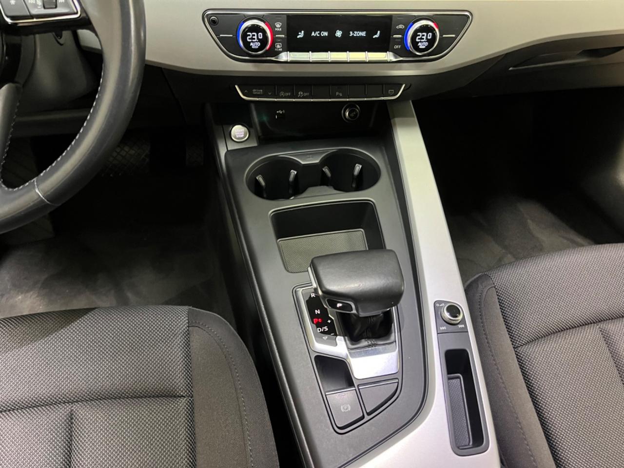 Audi A4 Avant 35 TDI/163 CV S tronic *fari Matrix