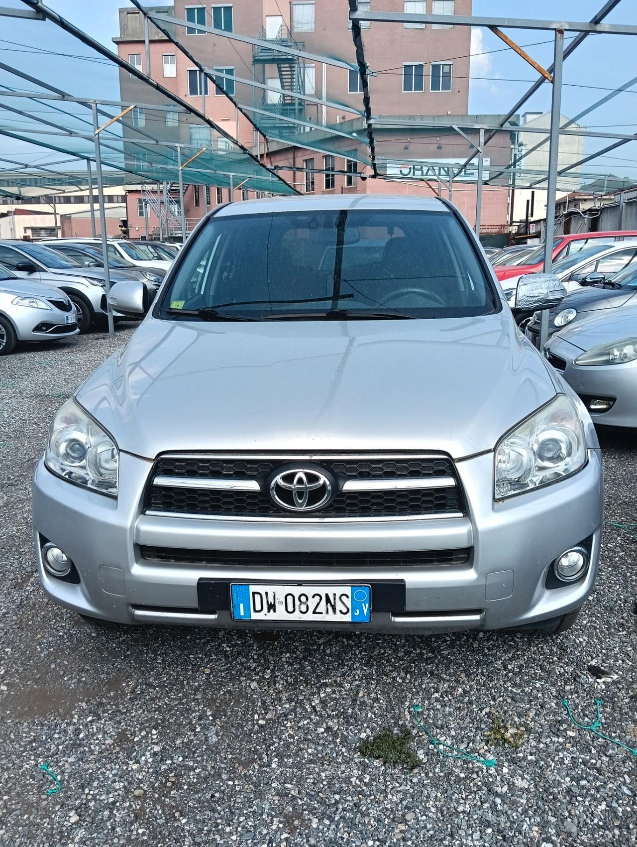 Toyota RAV 4 RAV4 Crossover 2.2 D-4D 150 CV DPF Luxury