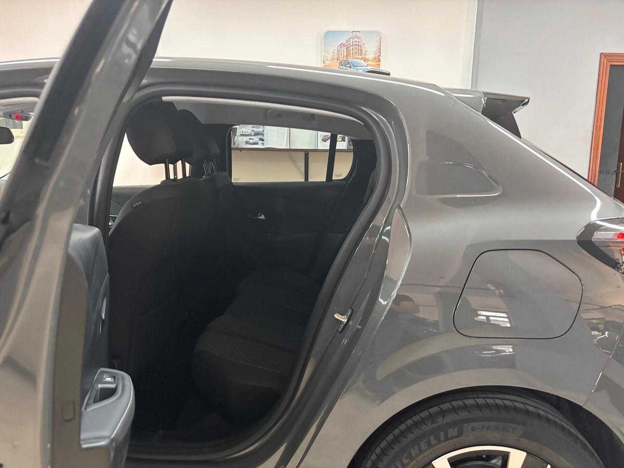 Peugeot 208 1.2 100 5 porte Allure + Vision Pack My25