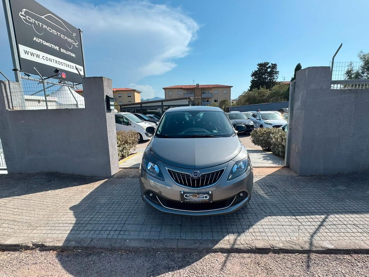 LANCIA YPSILON - NEOPATENTATI -PREZZO VERO
