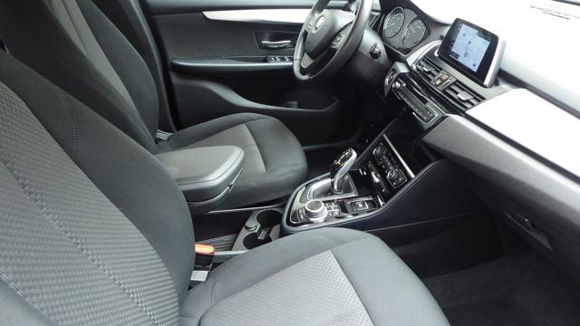 BMW 218 i Active Tourer Advantage Aut.