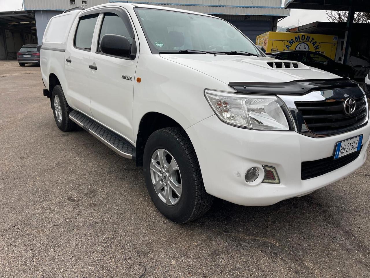 Toyota Hilux 2.5 D-4D 4WD 4p. Double Cab GX 4x4