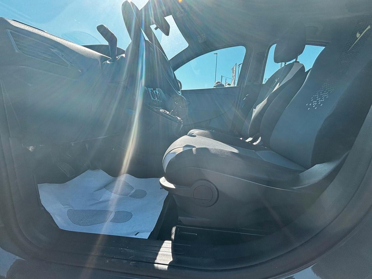 Lancia Ypsilon 0.9 TwinAir 85 CV 5 porte Metano Ecochic Elefantino