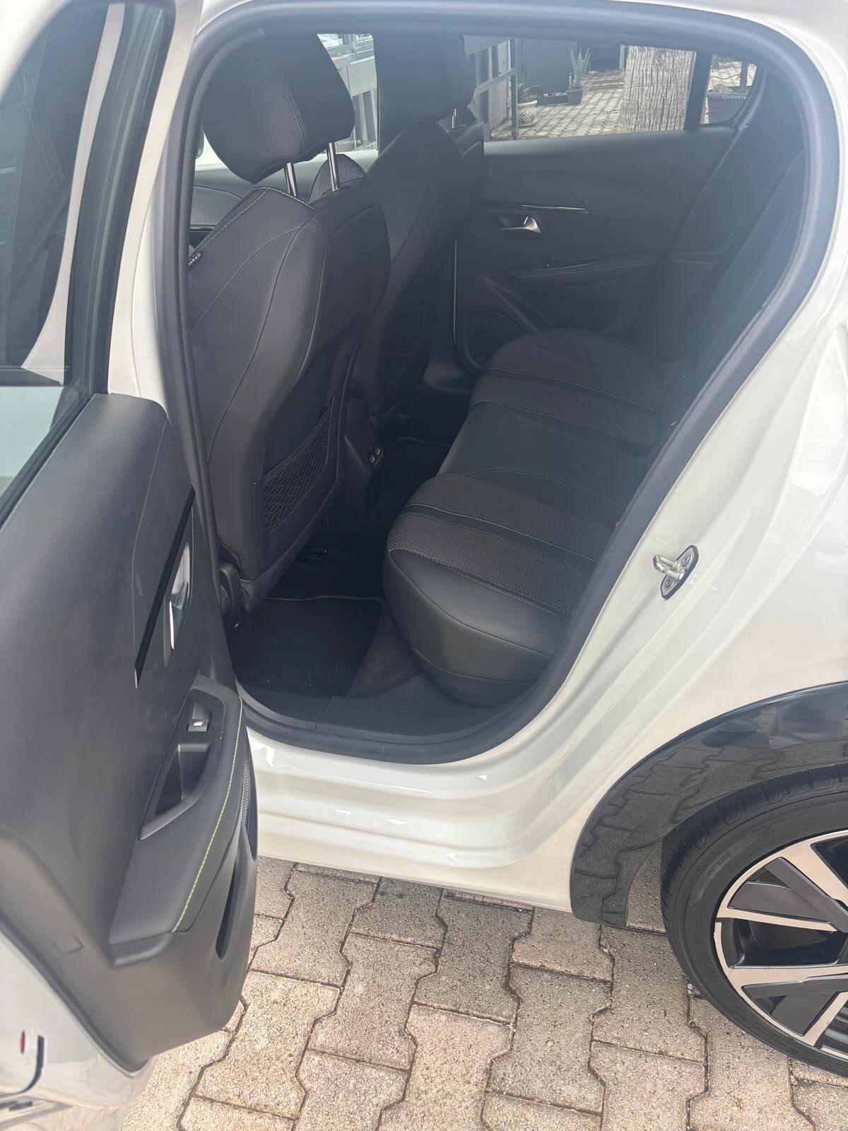 Peugeot 208 PureTech 130 Stop&Start EAT8 5 porte GT