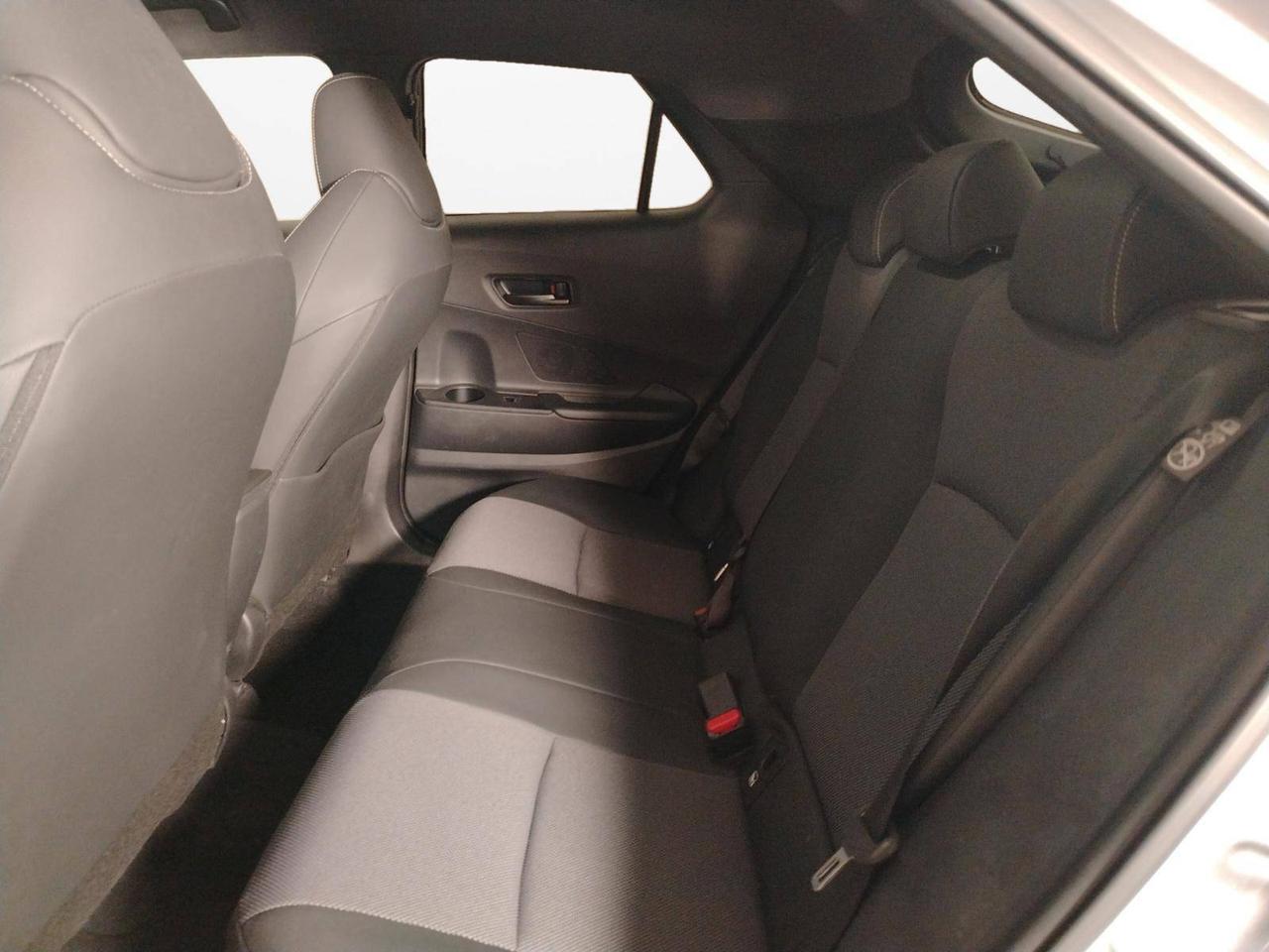 Toyota C-HR 2.0 hev Lounge fwd