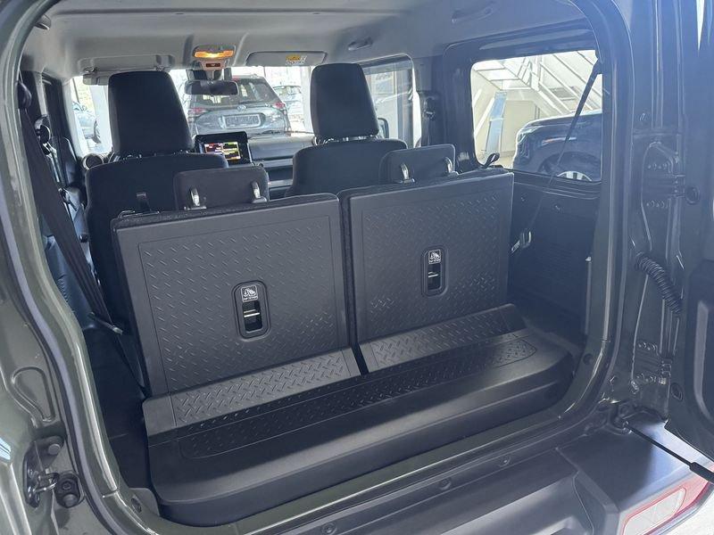 Suzuki Jimny 1.5 5MT