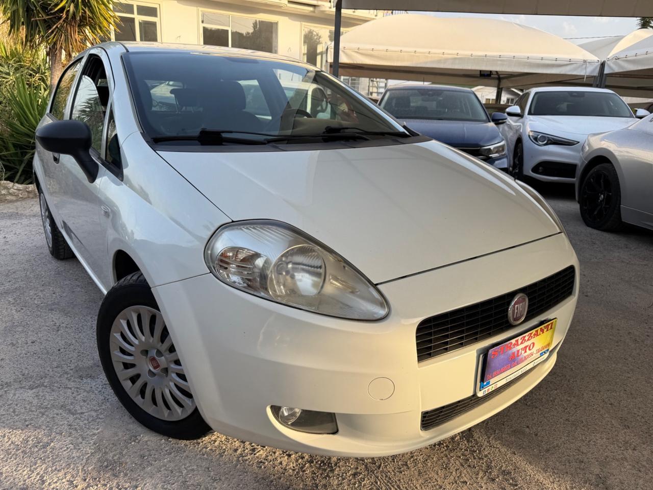 Fiat Grande Punto 1.3Mjt75cv 5P DYNAMIC KM0 2012