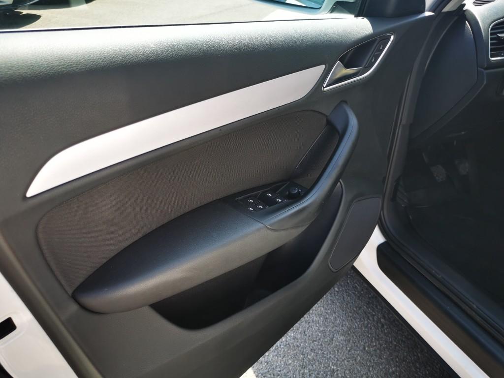 AUDI Q3 Q3 2.0 TDI 120 CV Business
