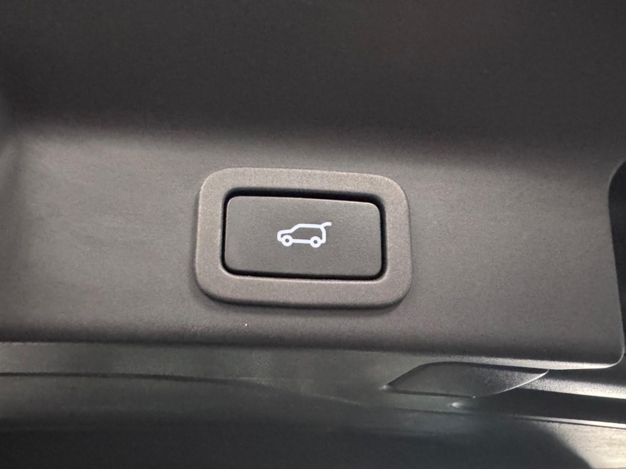 Jaguar F-Pace 2.0 D 180 CV R-Sport Finanziabile