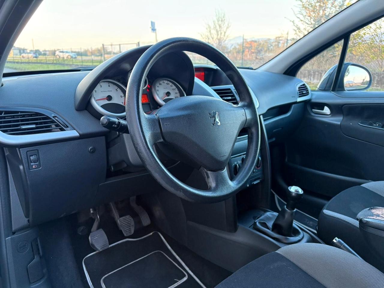 Peugeot 207 1.4 VTi 95CV 3p NEOPATENTATI