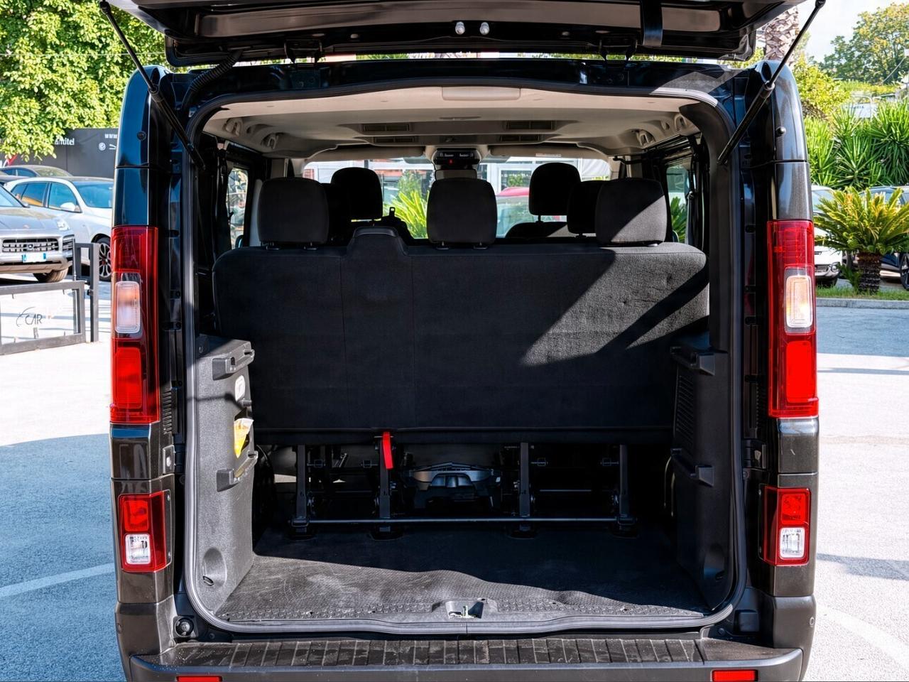 Renault Trafic 2.0 BluedCi 150CV Zen 8 POSTI