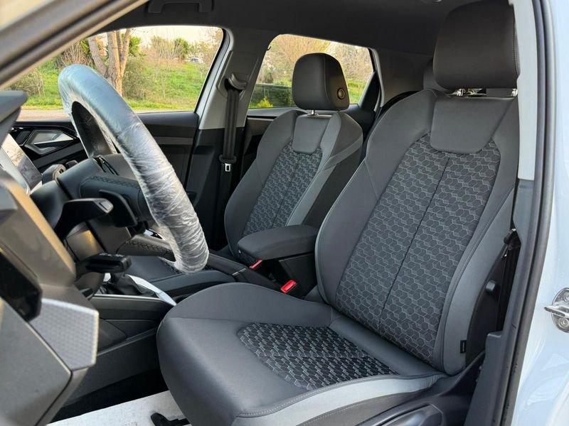 Audi A1 A1 Sportback 30 116cv s-tronic SLINE led multicolor Bianco bicolore