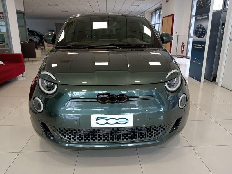 FIAT 500 Electric Elettrica Giorgio Armani 118cv