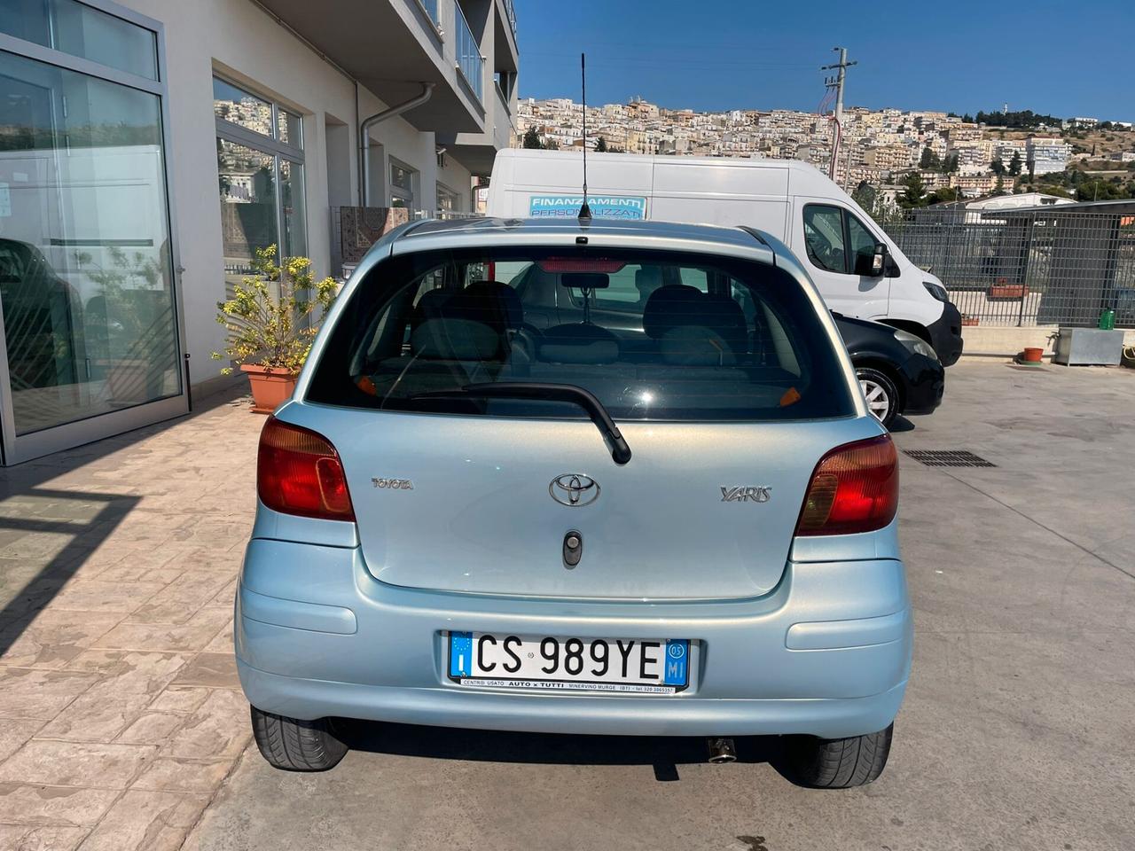 Toyota Yaris 1.0 3 porte Sol OK neopatentati