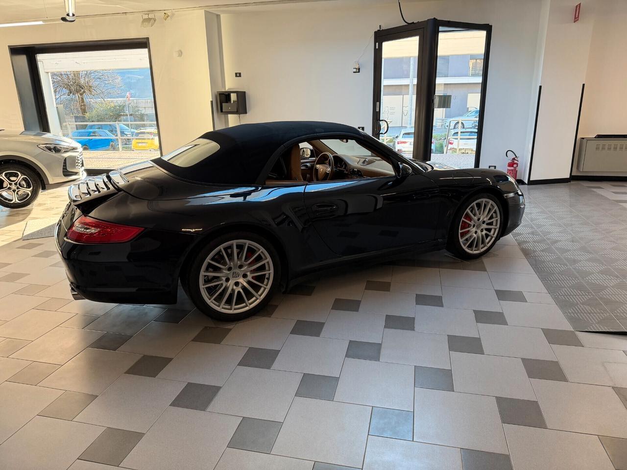 Porsche 911 Carrera 4S Cabriolet