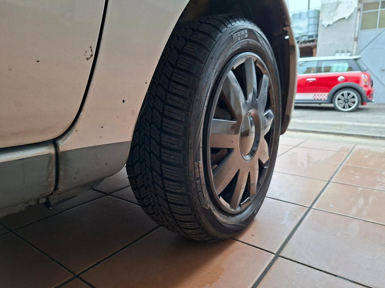 Nissan Micra II 2000 3p 1.0 Luxury