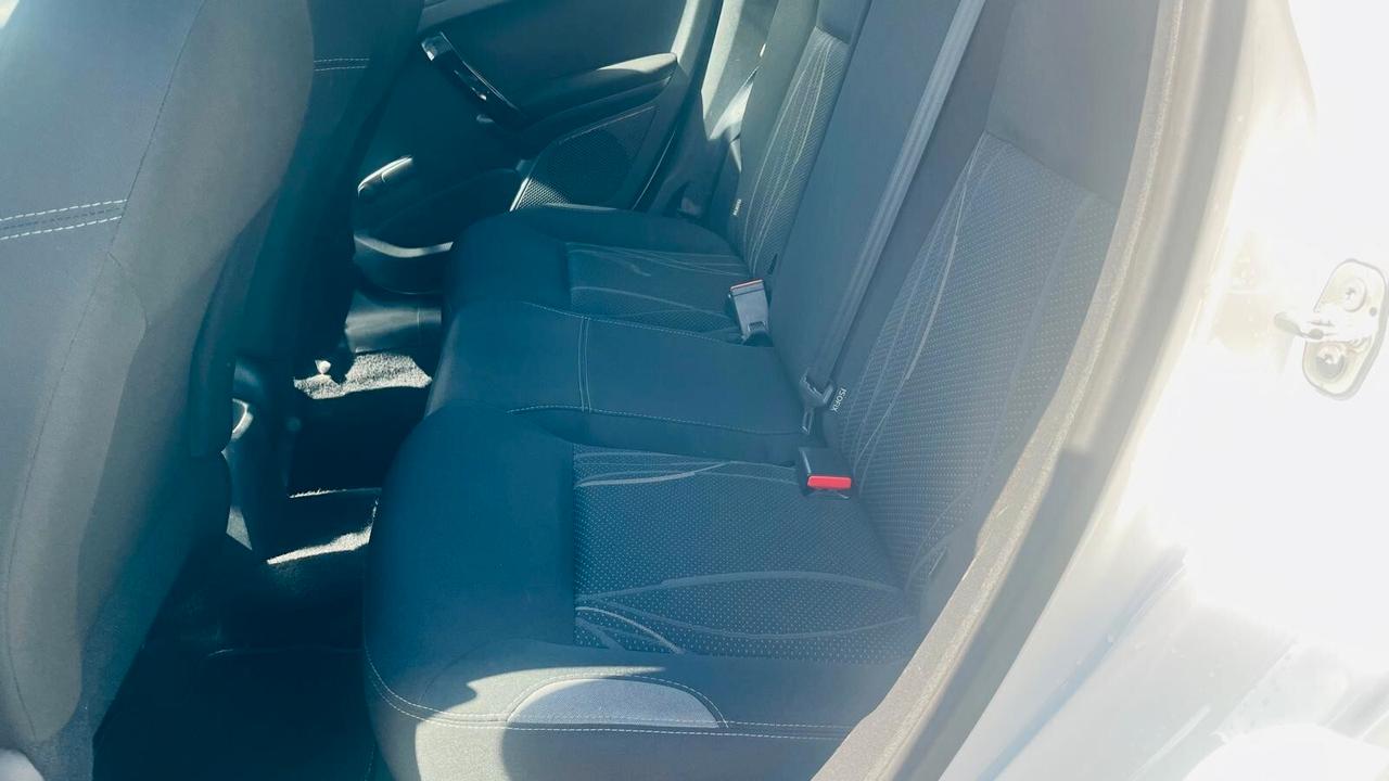 Peugeot 208 PureTech 82 5 porte Allure NEOPATENTATI