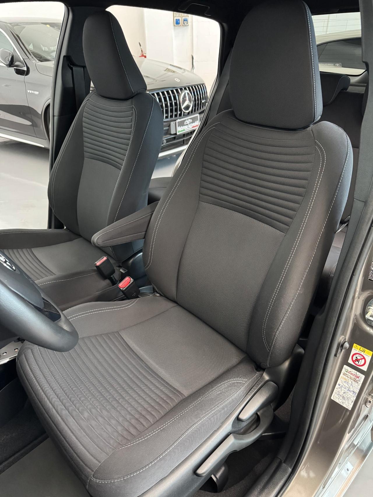 Toyota Yaris Hybrid 5p 1.5cc 73cv Automatica CarPlay OK Neopatentati