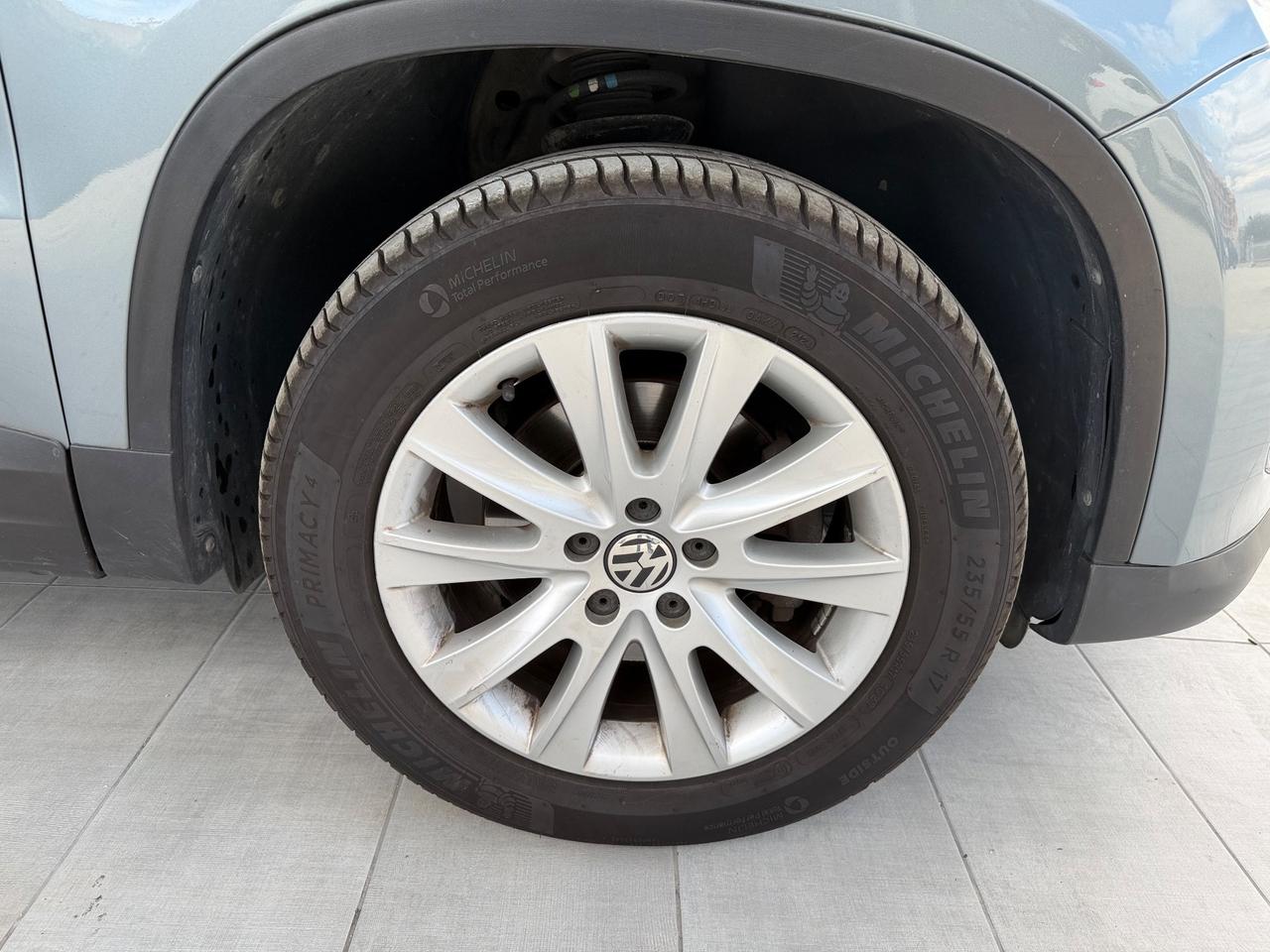 Volkswagen Tiguan 2.0 16V TDI DPF tiptronic Sport & Style (18°)