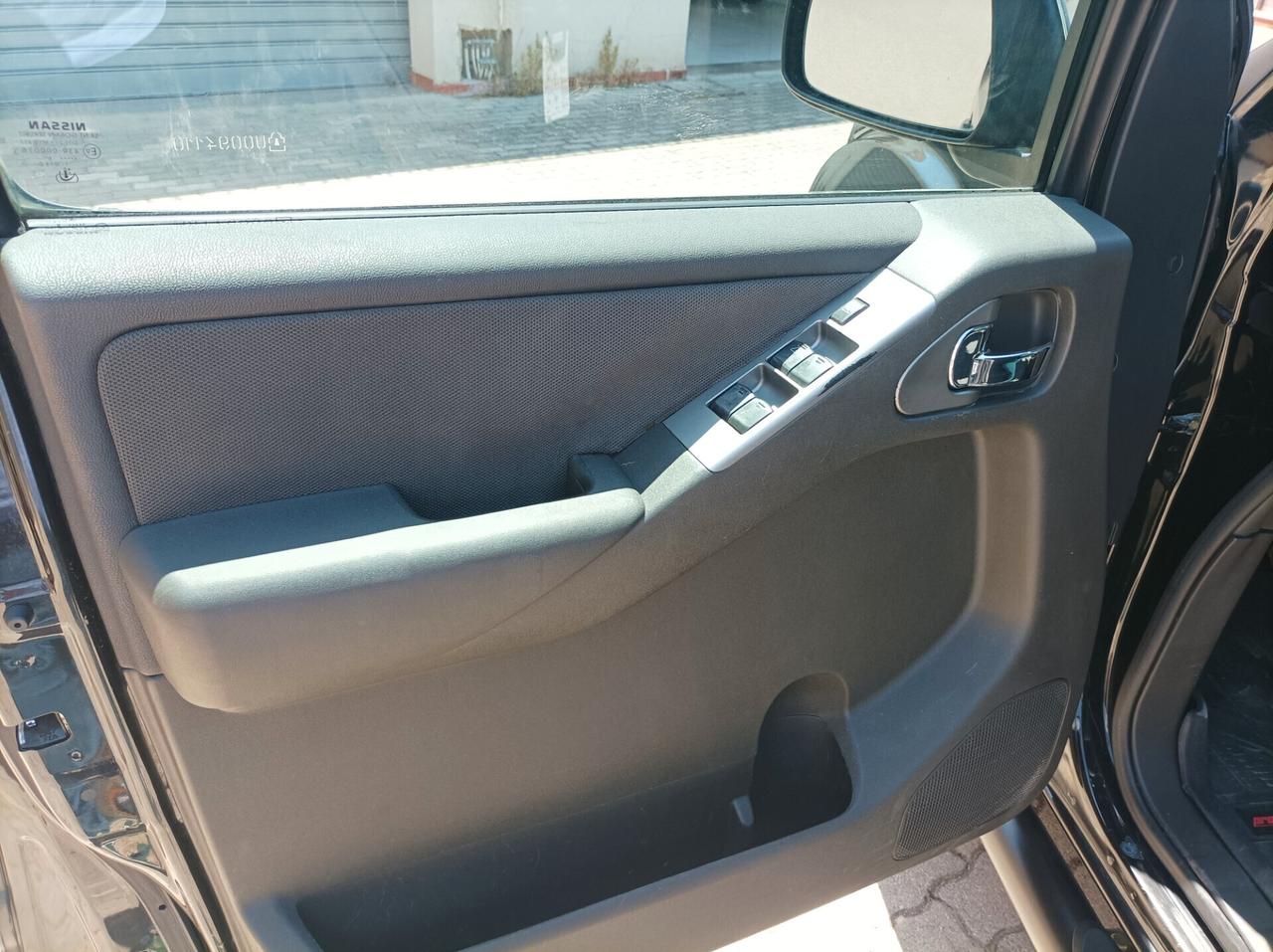 Nissan Pathfinder 2.5 dCi LE