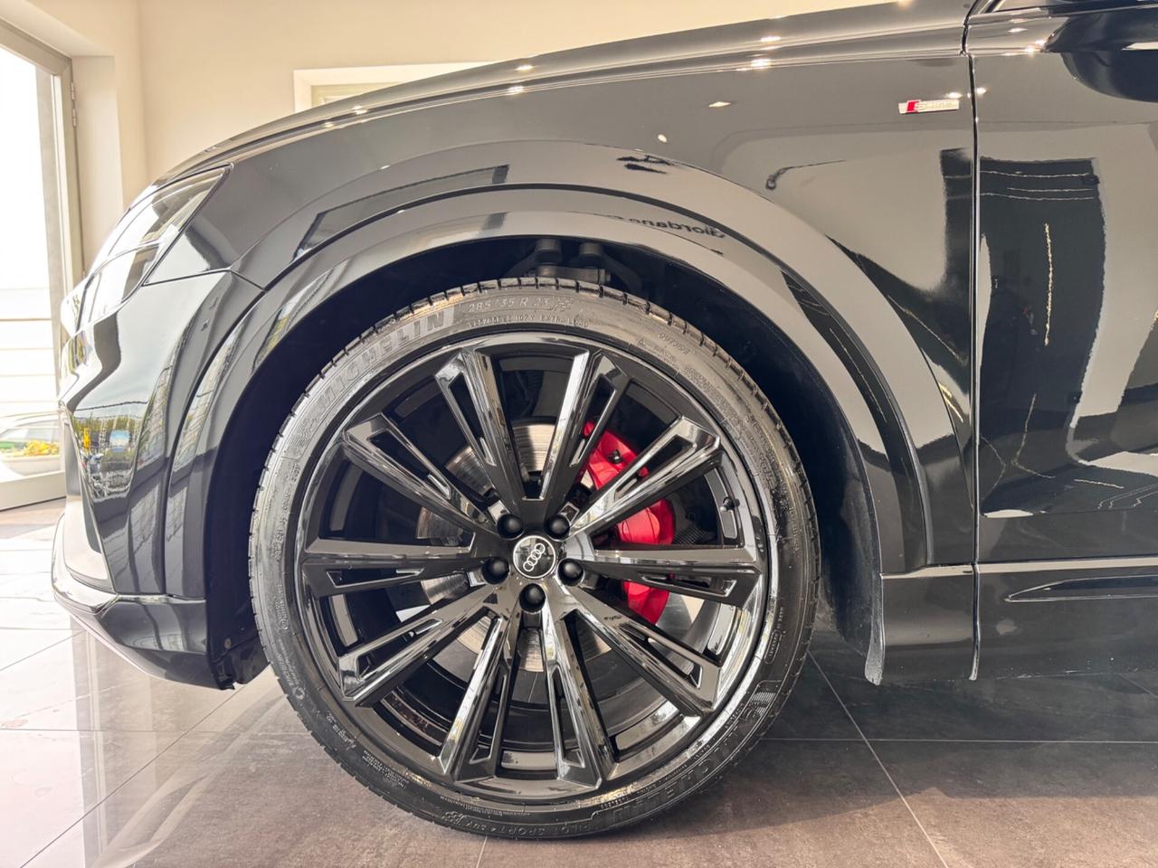Audi Q8 50 TDI 286 CV quattro tiptronic s-line black edition tetto apribile