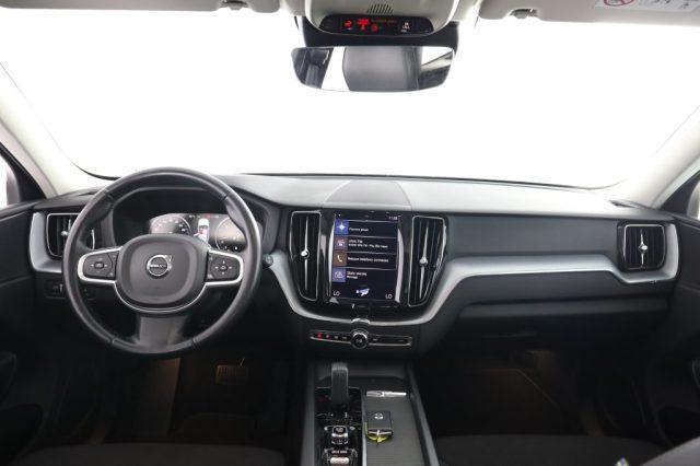 VOLVO XC60 XC60 B4 (d) automatico Momentum Pro