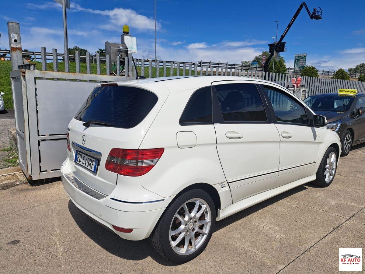 MERCEDES - Classe B - 180 AUTOMATIC Premium