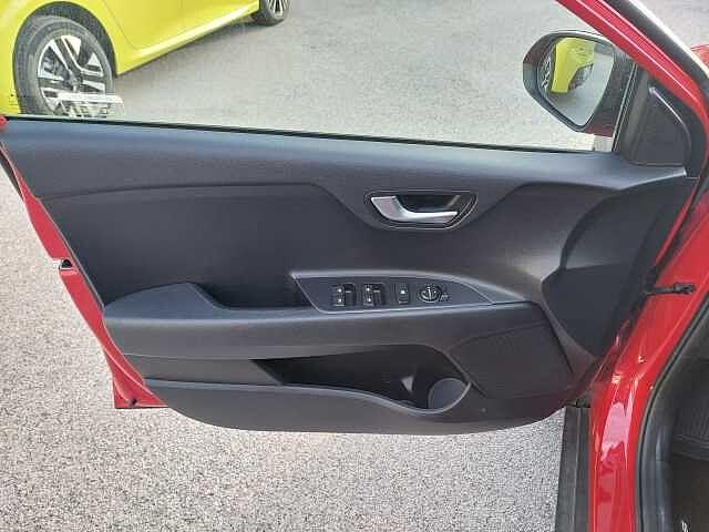 Kia Stonic 1.0 T-GDI MH STYLE / DESIGN PACK