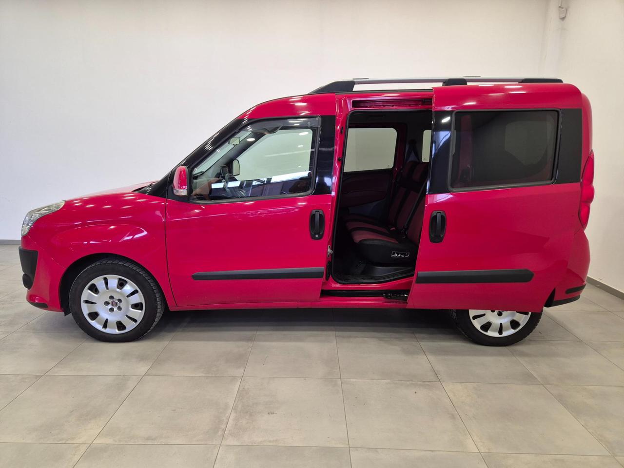 Fiat Doblo 1.6 mjt 16v Dynamic - UNIPROPRIETARIO - NEOPATENTATI - navi - sens. post.