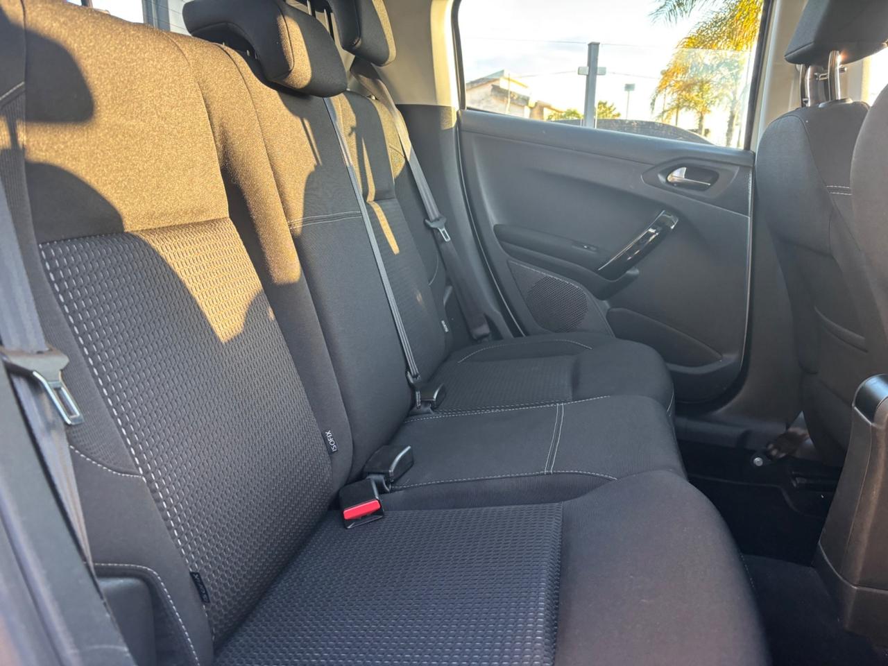 Peugeot 208 PureTech 82 5 porte Allure