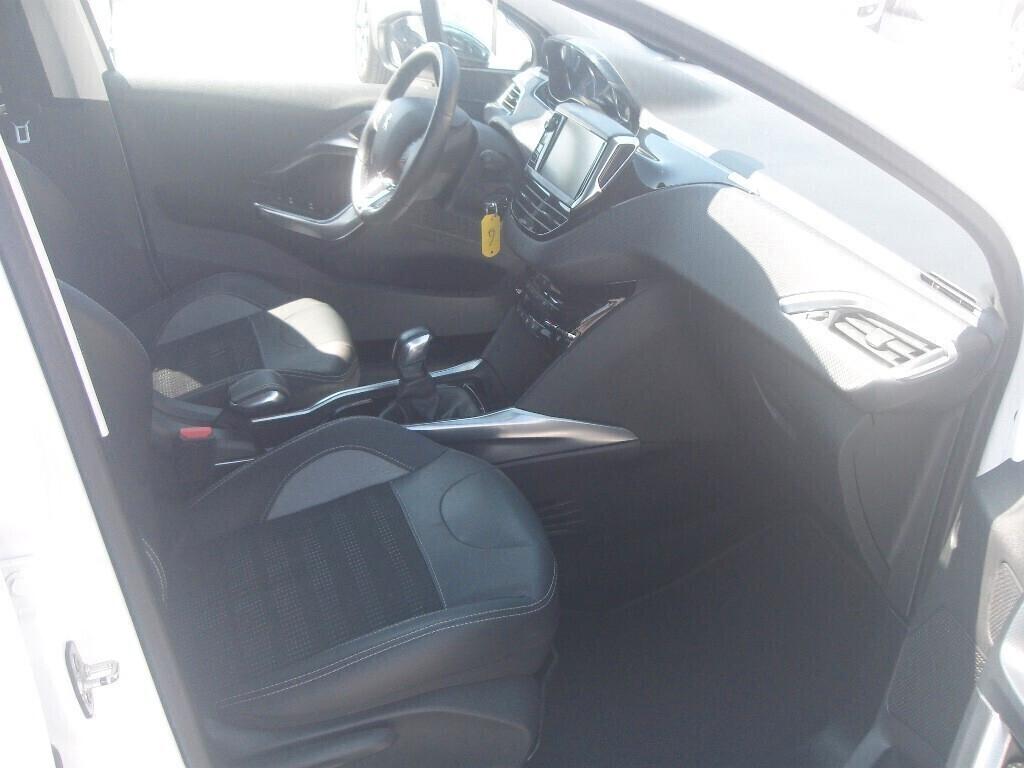 Peugeot 2008 1.6 HDi 92 CV Allure 98'000KM - 2014
