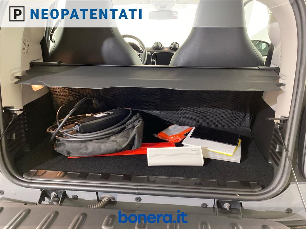 Smart fortwo 4,6kW EQ racingrey