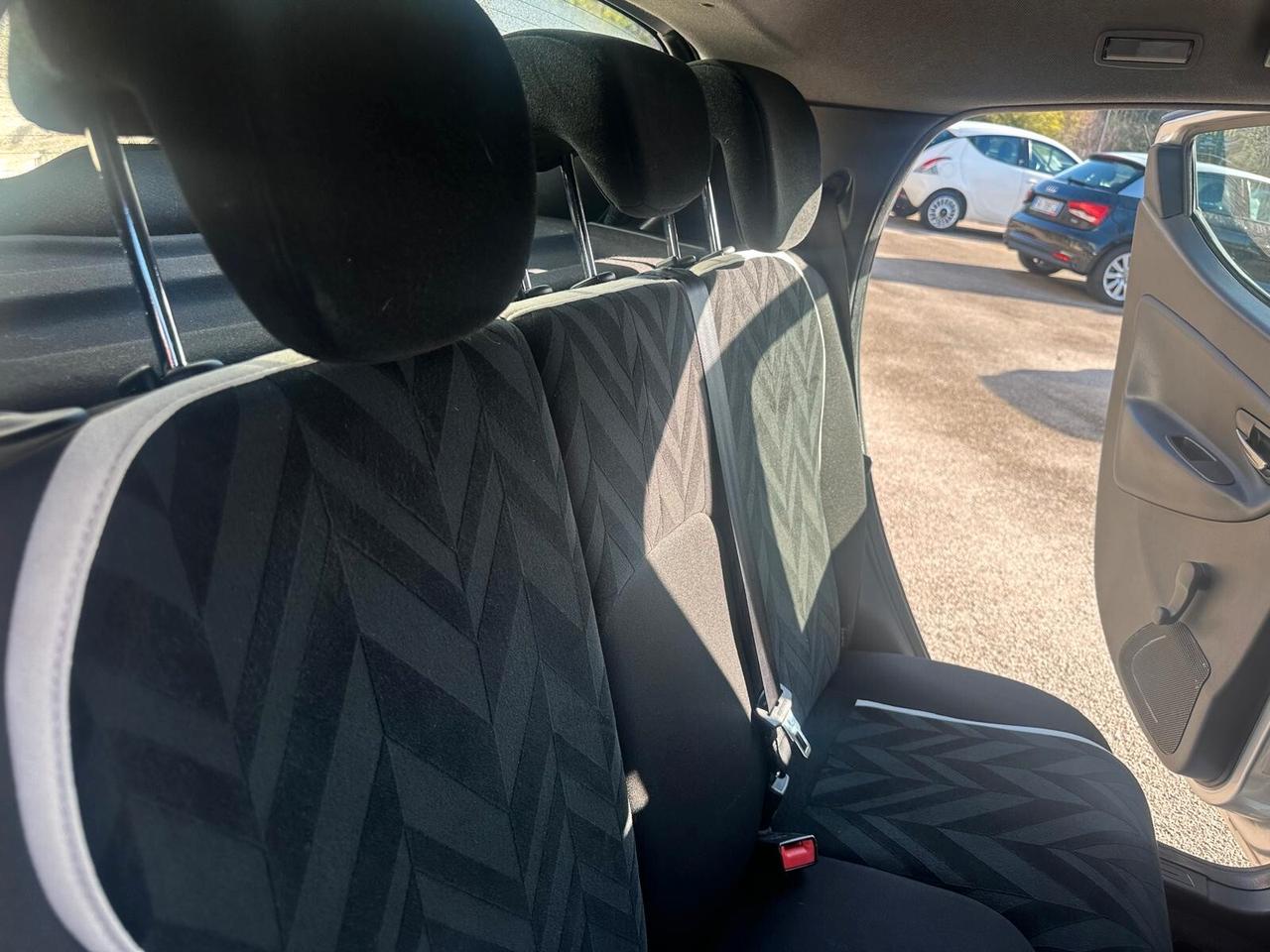 Lancia Ypsilon 1.2 GPL 69 CV 5 porte Platinum NEOPATENTATI