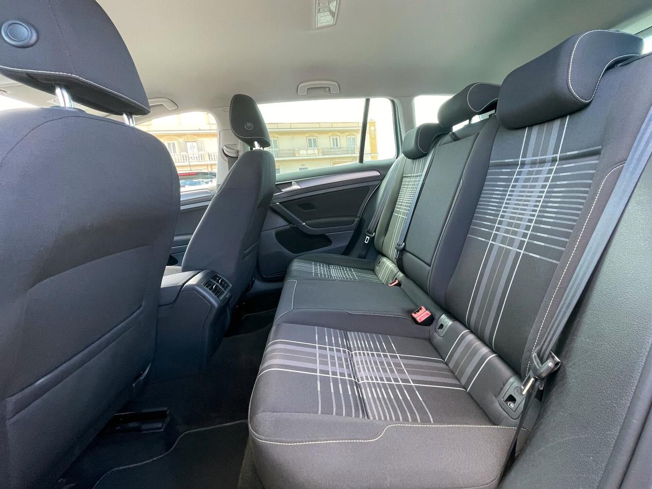 Volkswagen Golf Variant 1.6 TDI 110 CV Comfortline BlueMotion Tech.