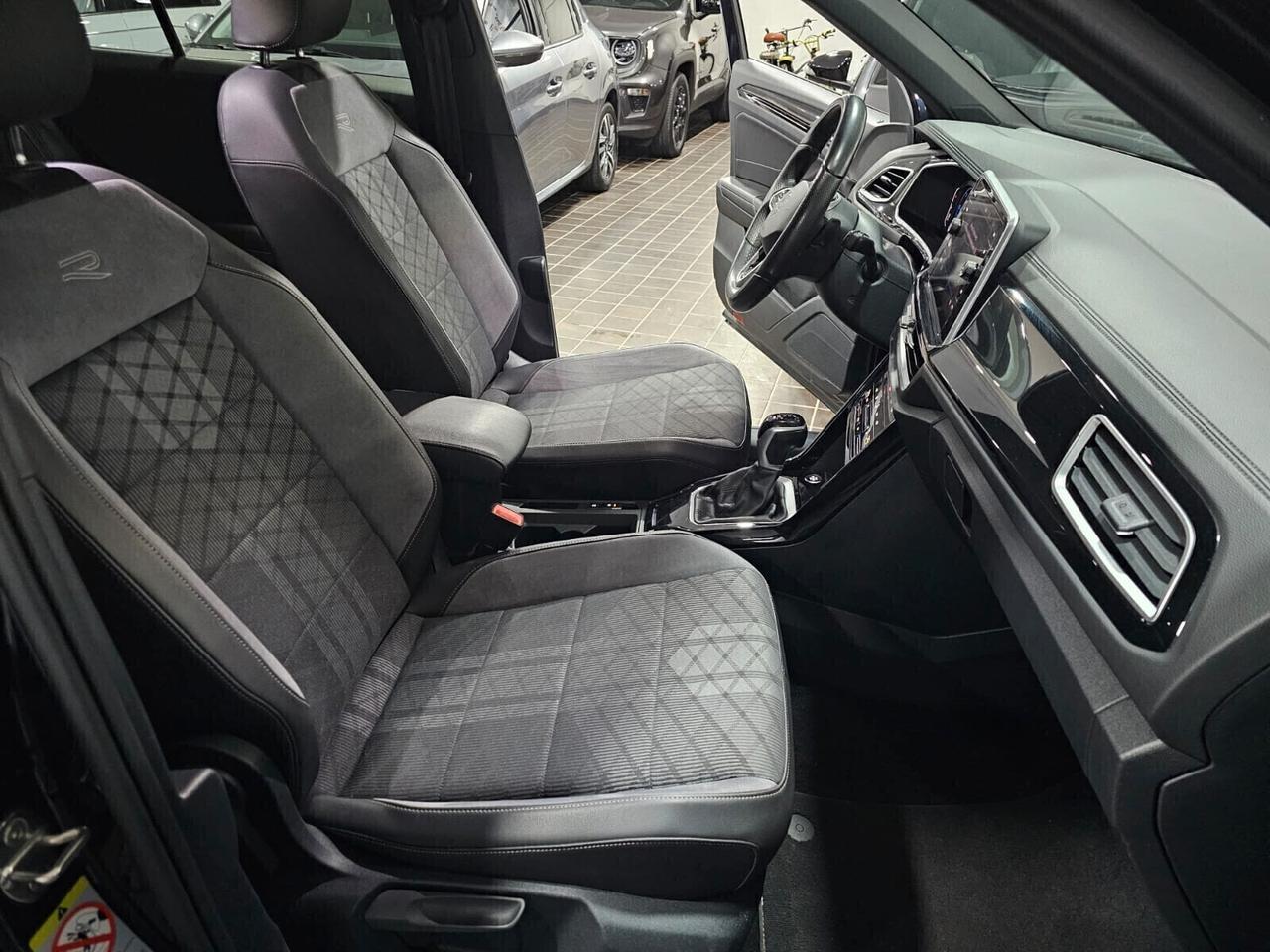 NUOVA VOLKSWAGEN T-ROC 2.0 TDI 150CV R-LINE - ITALIANA PRONTA CONSEGNA