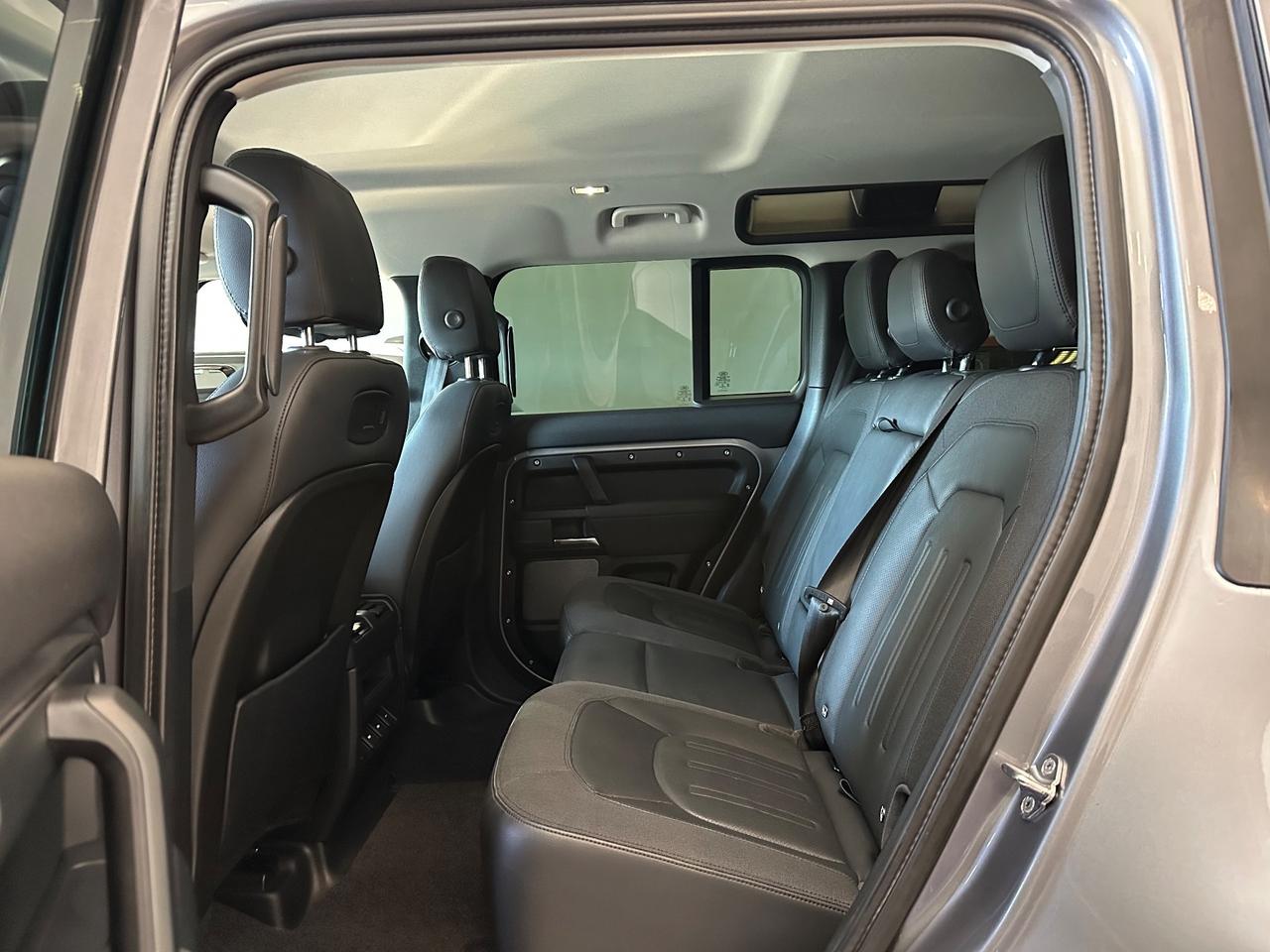 Land Rover Defender 110 2.0 SD4 AWD Auto SE