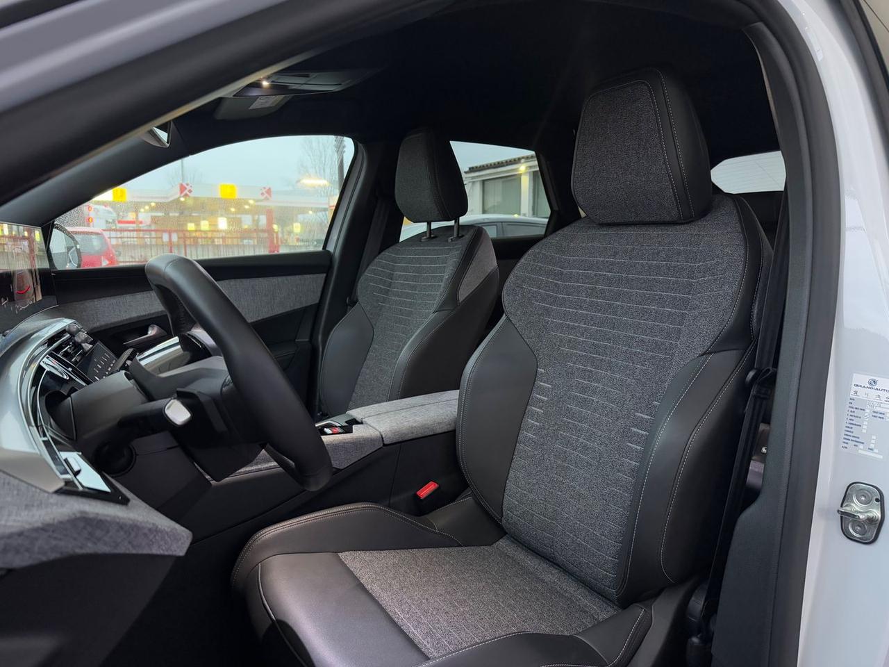 Peugeot 3008 Allure 1.2 136/145 MHEV #8709