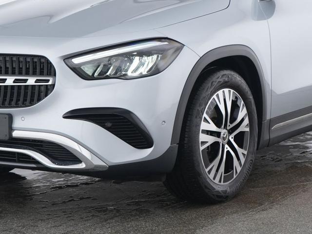 MERCEDES-BENZ GLA 180 Automatic Progressive Advanced